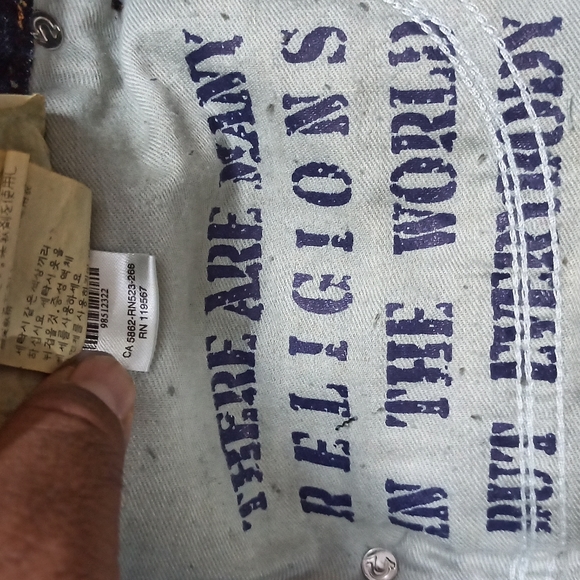 True Religion - Picture 10 of 11